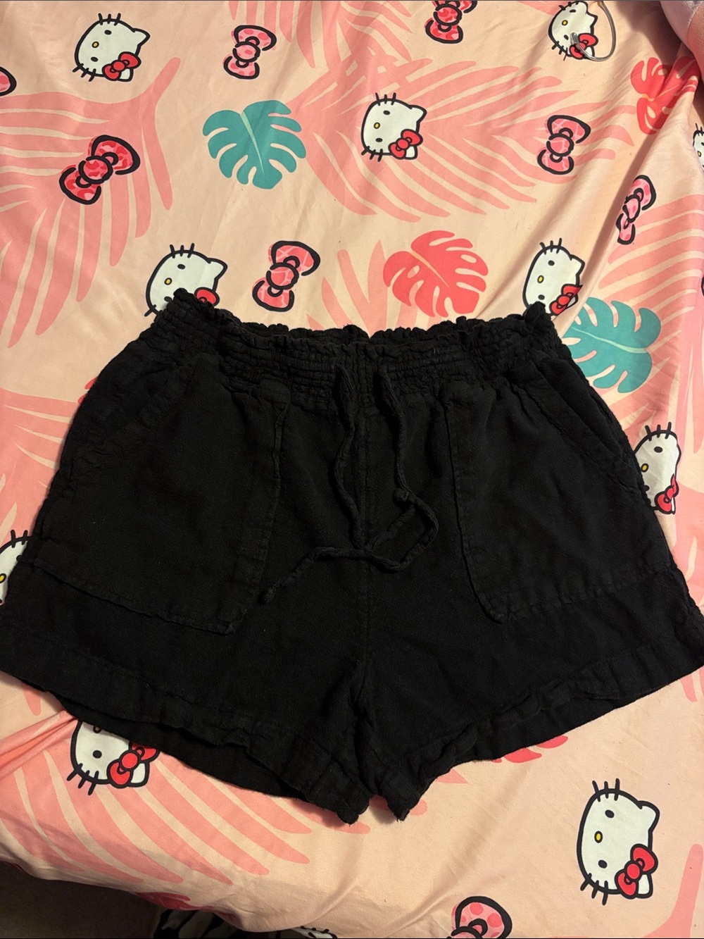 Medium black shorts